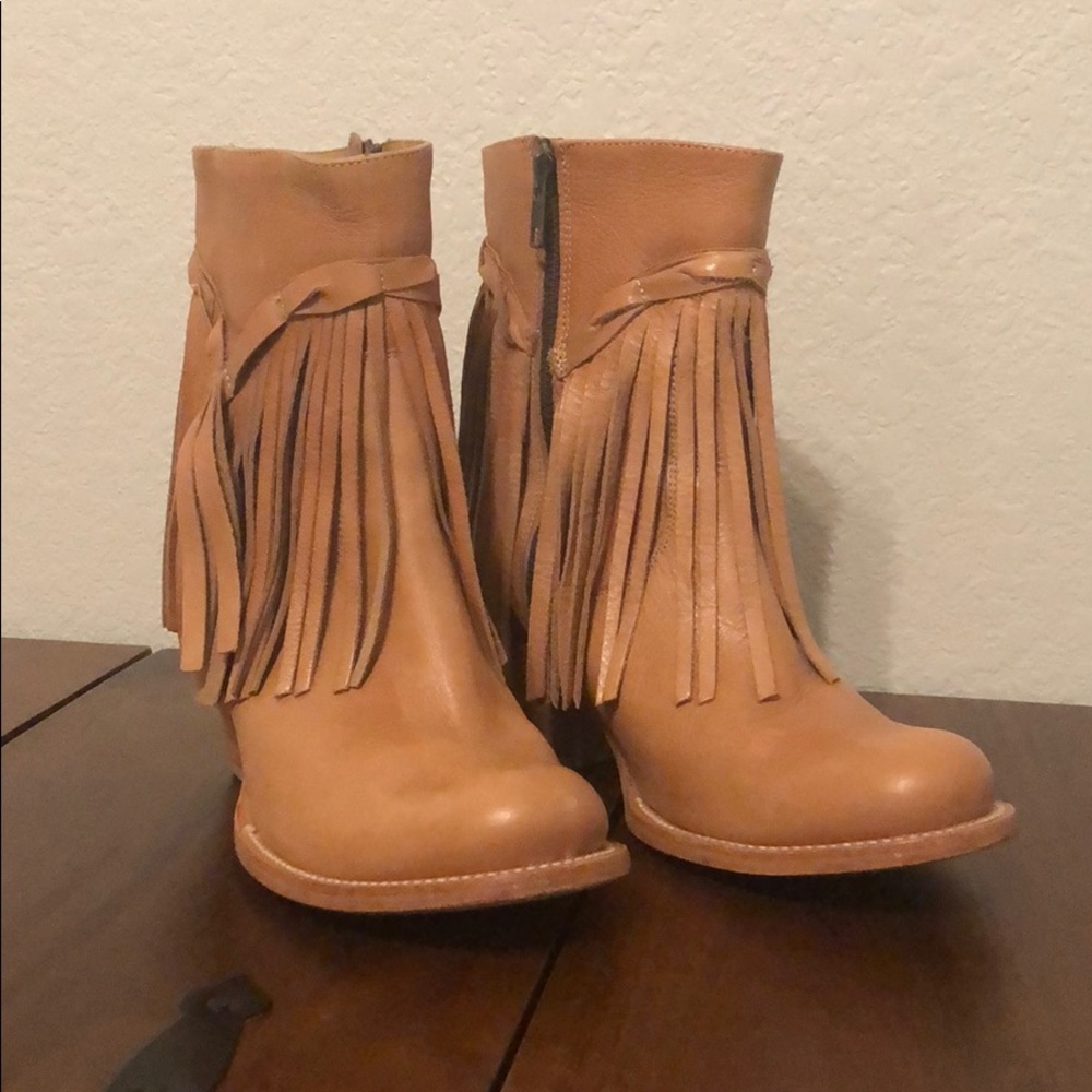 Matisse Rumour Fringe Boots in Natural